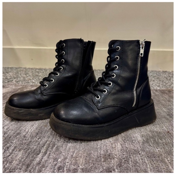 Steve Madden Kids Figaro Combat Boots-Black-Lace-Up-Chunky Sole, Size 3Y - Picture 3 of 6